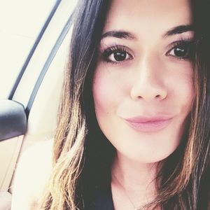 Meet your Posher, Stephanni